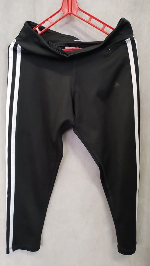 Tříčtvrťaky Adidas