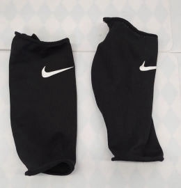 Návleky na fotbalové chrániče Nike