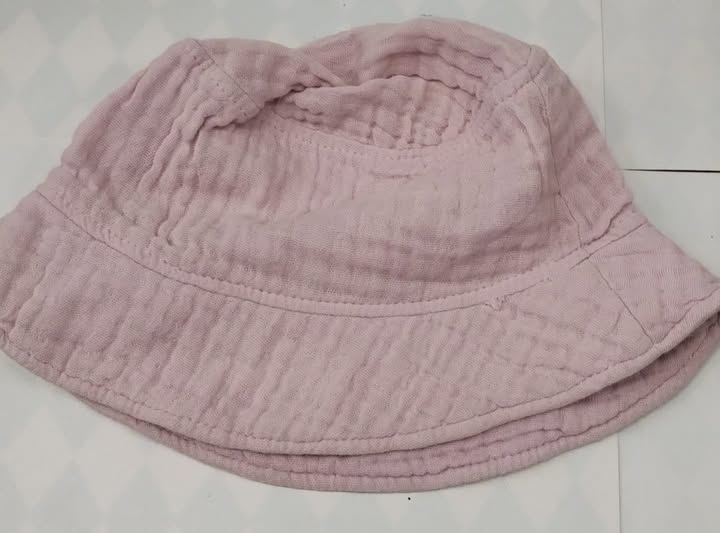 Mušelínový klobouk