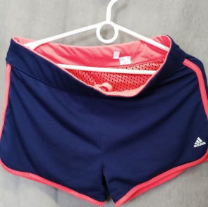 Oboustranné kraťasy Adidas – fotka 2