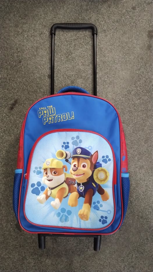 Batůžek na kolečkách