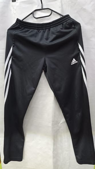 Adidas tepláky, odřené koleno viz foto