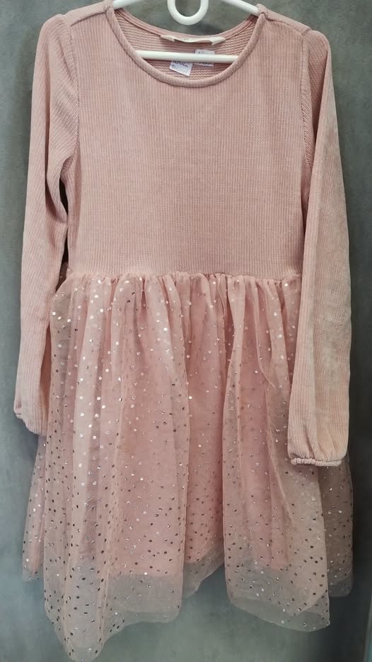 Krásné šaty H&M , třeba na Vánoční focení