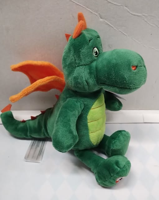 Nový plyšák drak
