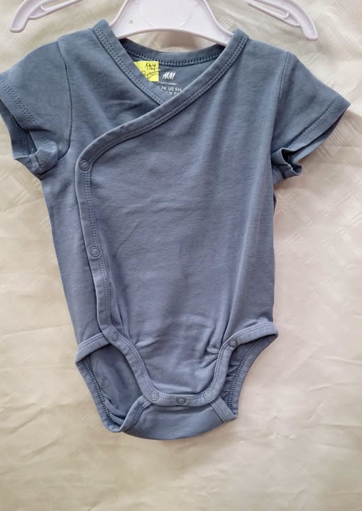 H&M bodýčko vel.68/74