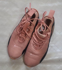 Botasky Nike