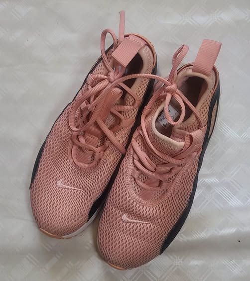 Botasky Nike