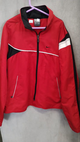 Větrovka Nike