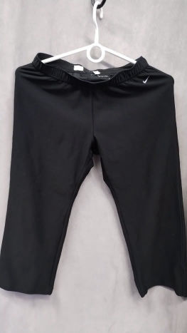 Tříčtvrťaky Nike