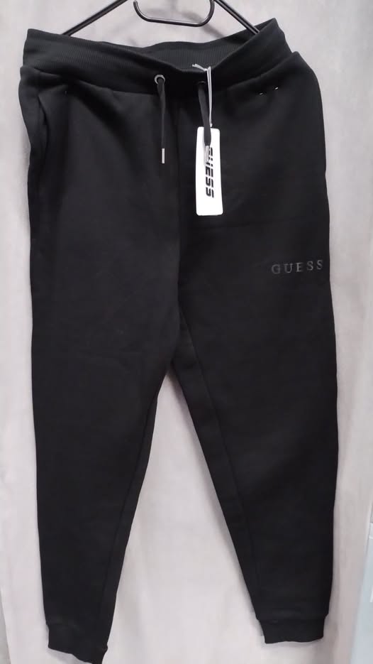 Nové tepláky GUESS