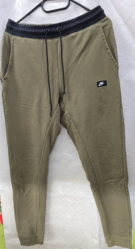 Nike tepláky